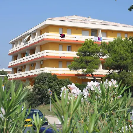 Gorgeous Flat With Terrace - Beahost Appartement Bibione