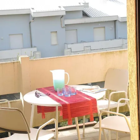 Flat With Terrace-beahost Apartamento