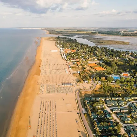 Gorgeous Flat With Terrace - Beahost Apartmán Bibione