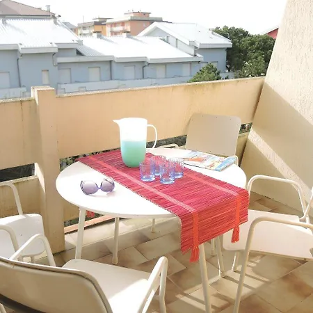 Flat With Terrace-beahost